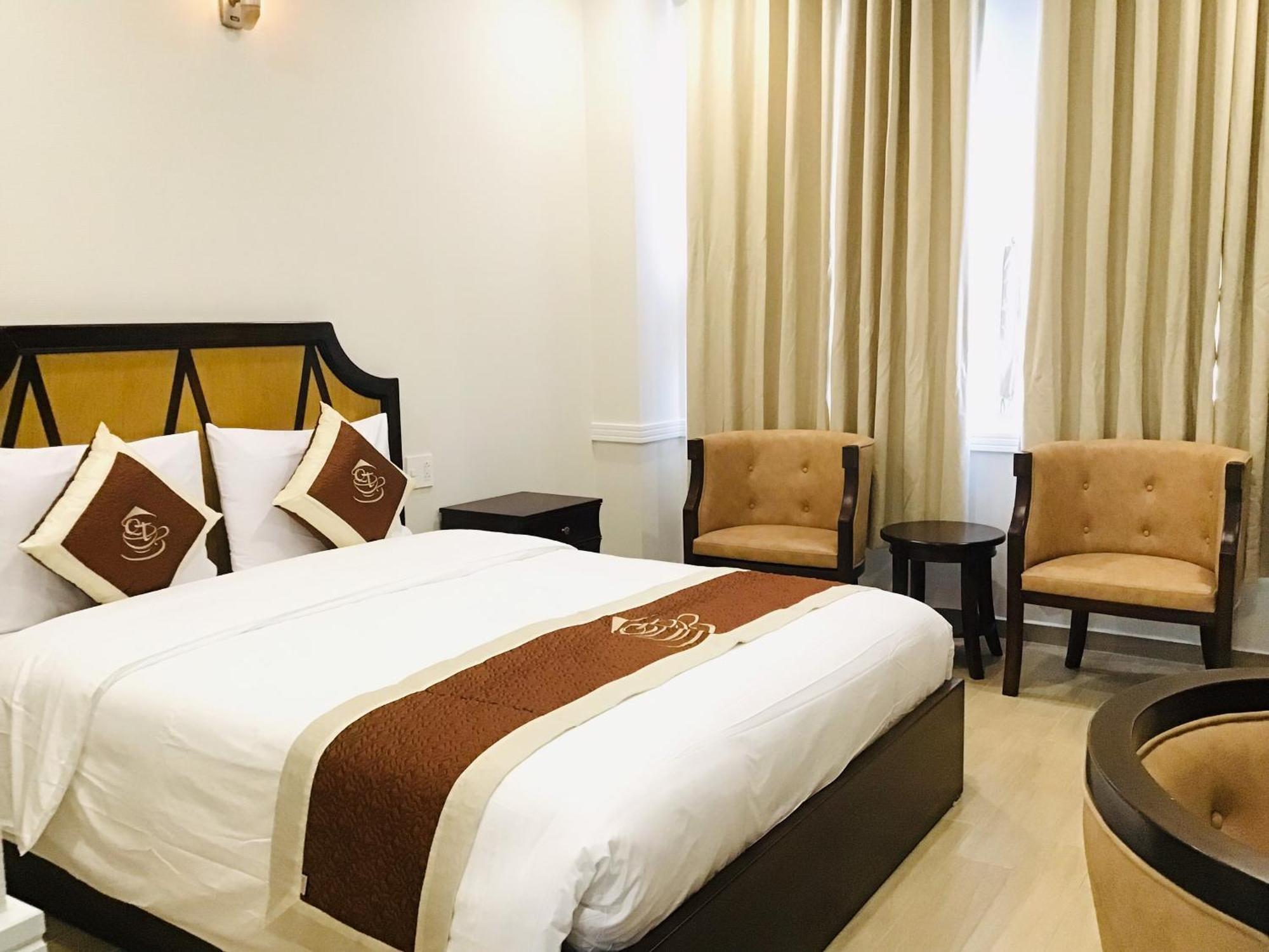 Que Toi Hotel Soc Trang Exteriör bild