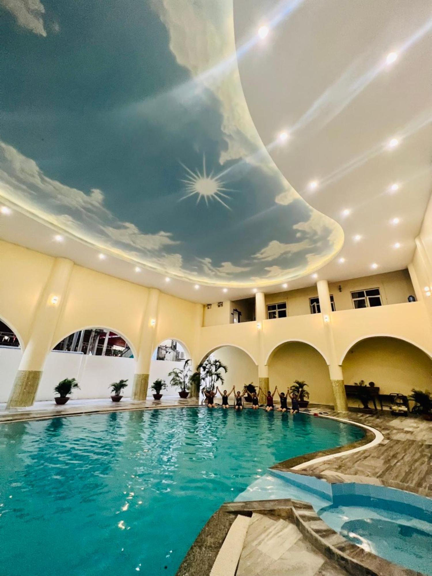 Que Toi Hotel Soc Trang Exteriör bild